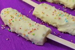 Бананы в белом шоколаде на десерт