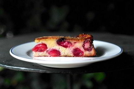 Черешневый клафути