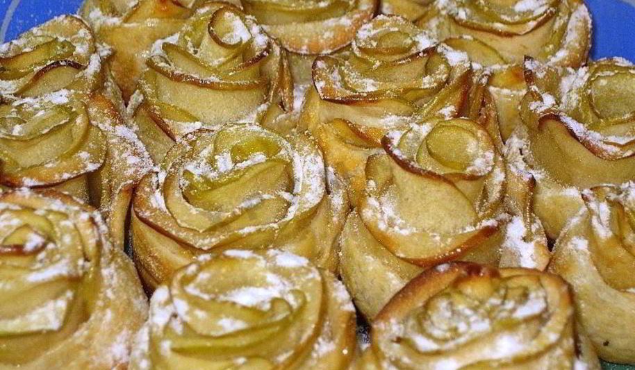Рецепт десерт из слоеного теста белые розы