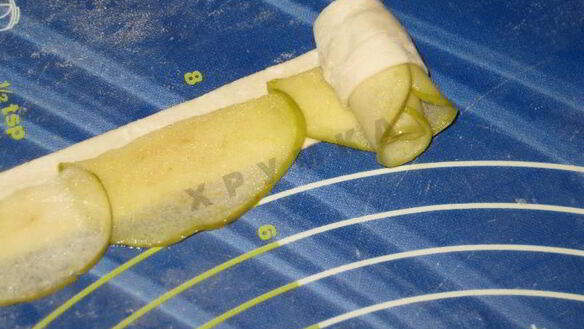 ШАГ 5. десерт из слоеного теста белые розы