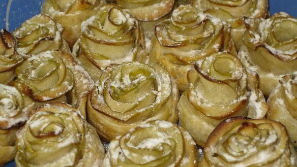 ШАГ 6. десерт из слоеного теста белые розы