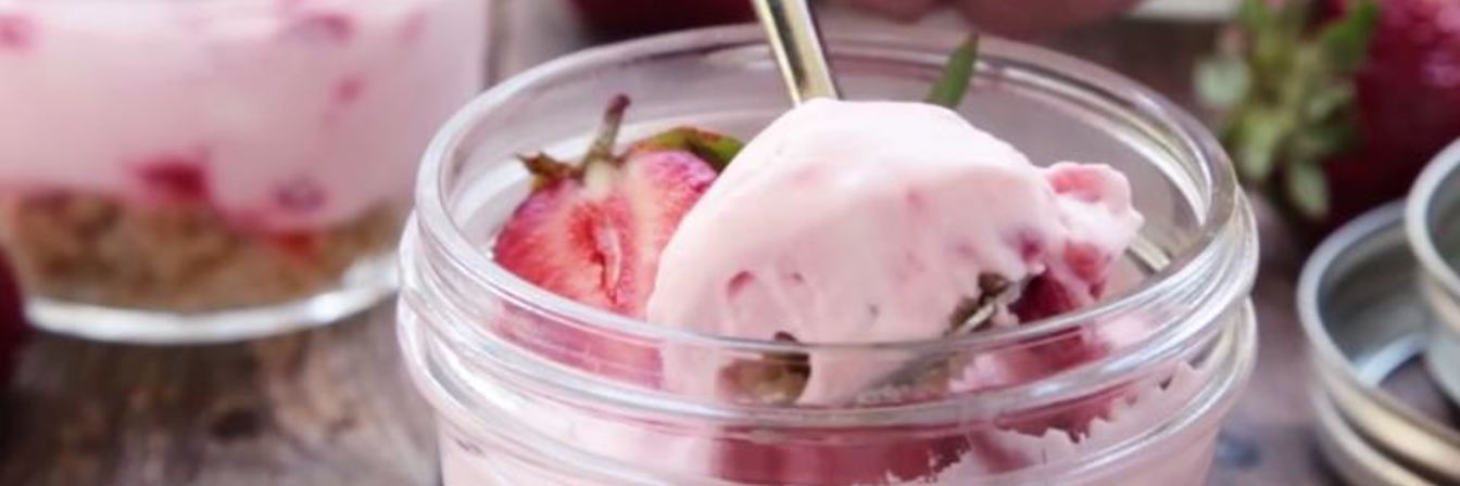 Десерт Клубничный чизкейк