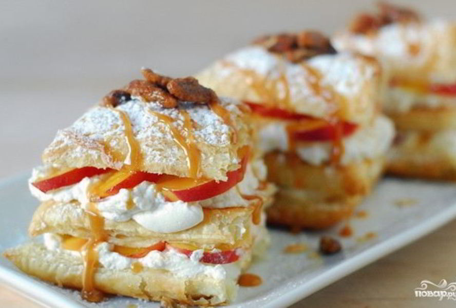 Десерт со взбитыми сливками