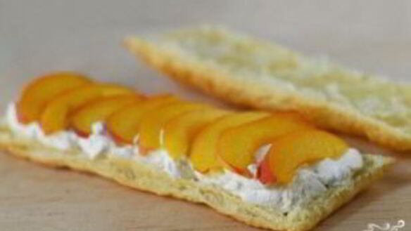 ШАГ 3. десерт со взбитыми сливками