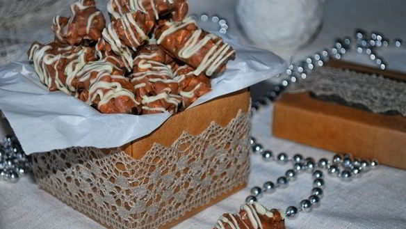 ШАГ 10. финики с жареным миндалем в шоколаде