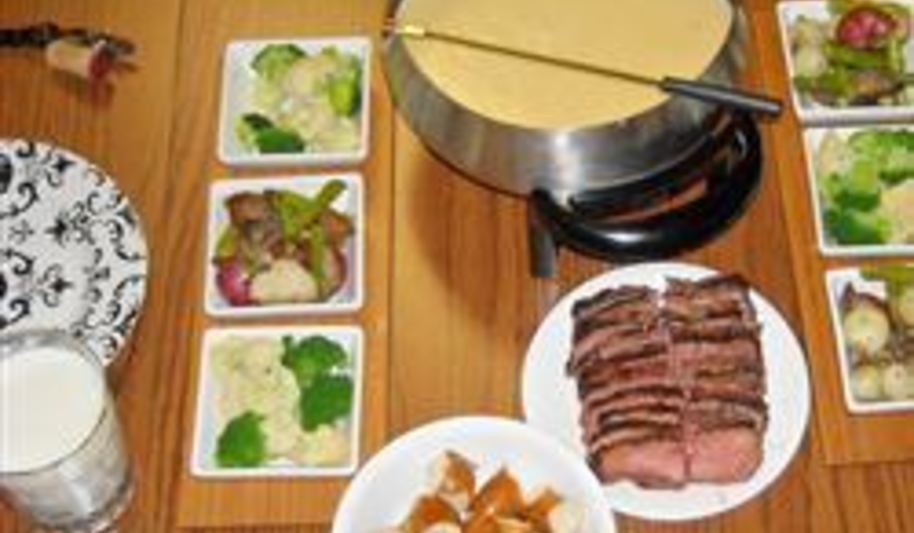 Рецепт фондю из трех видов сыра