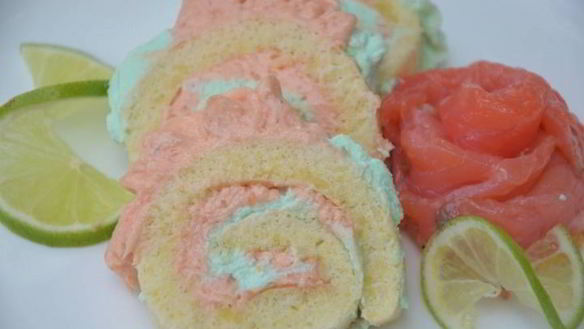 ШАГ 12. бисквитный рулет с лососевым кремом