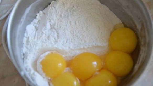 ШАГ 3. бисквитный рулет с лососевым кремом