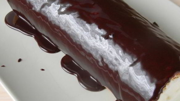 ШАГ 16. бисквитный рулет со сливочно-творожным кремом и глазурью