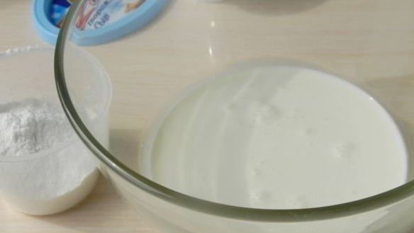 ШАГ 10. бисквитный рулет со сливочно-творожным кремом и глазурью