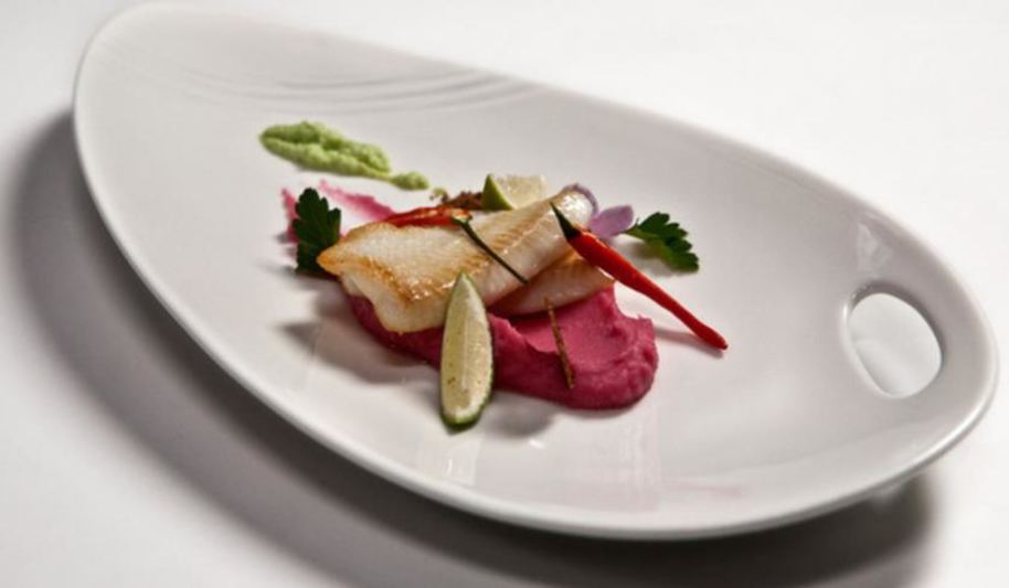 Рецепт филе камбалы со сливочным кремом и красным картофельным пюре