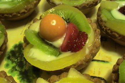 Фруктовые корзинки с заварным кремом