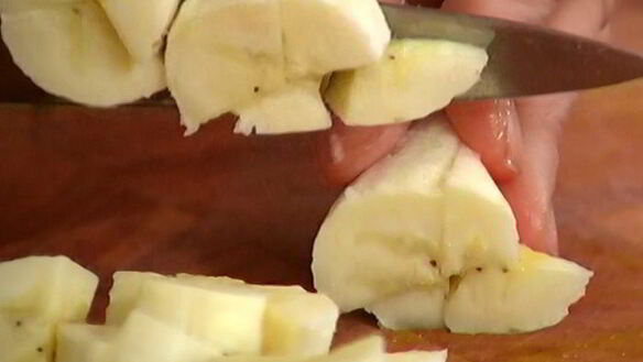 ШАГ 7. фрукты в ванильном креме