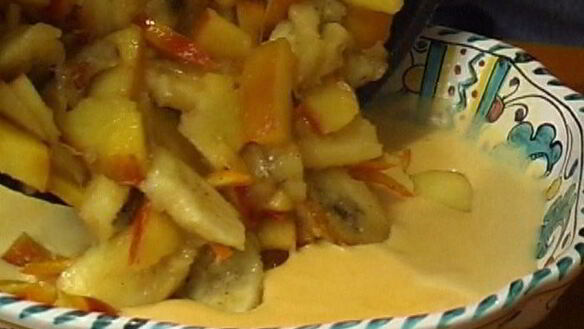 ШАГ 8. фрукты в ванильном креме