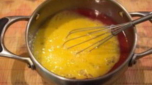 ШАГ 3. клубничный крем