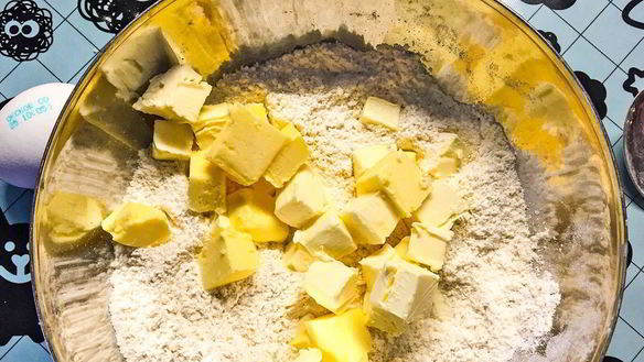 ШАГ 4. корзинки с кремом