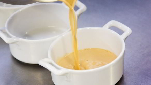 ШАГ 10. крем-брюле из топленого молока