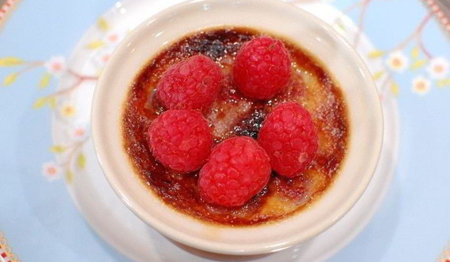 Рецепт крем-брюле с малиной