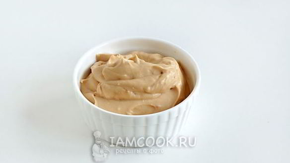 ШАГ 7. крем из сметаны и сгущенки для торта