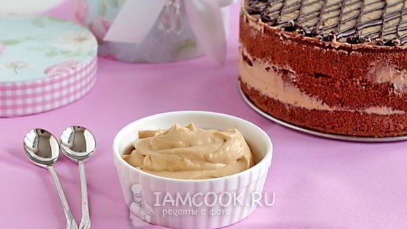 ШАГ 8. крем из сметаны и сгущенки для торта