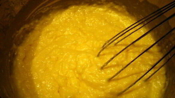 ШАГ 5. малиновый десерт с кремом патисьер и штрейзелем