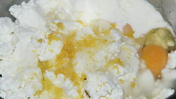 ШАГ 8. пляцок с заварным творожным кремом