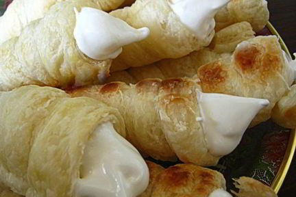Слоеные трубочки с белковым кремом