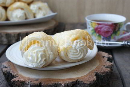 Слоеные трубочки с кремом