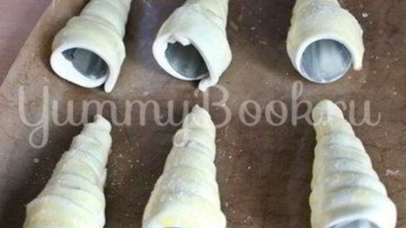 ШАГ 2. слоеные трубочки с кремом