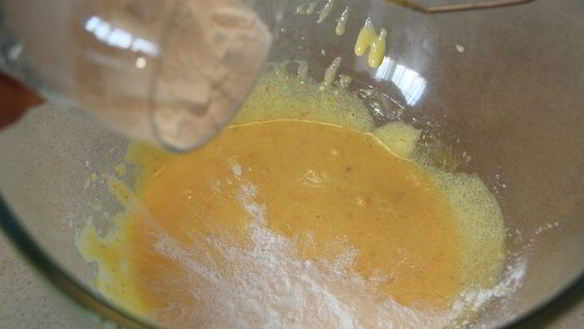 ШАГ 4. слоеные звездочки с кремом патисьер и кусочками яблока