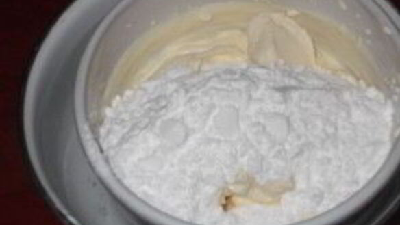 ШАГ 3. сметанный крем для блинного торта