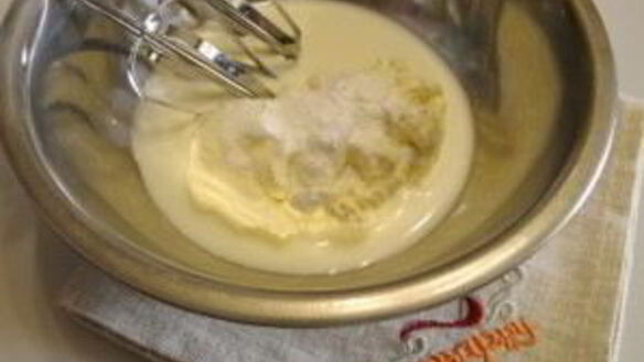 ШАГ 2. сырный крем для торта