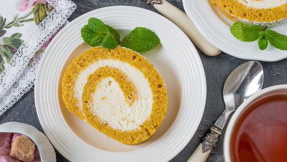 ШАГ 12. тыквенный рулет с кремом из сливочного сыра