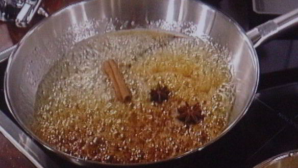 ШАГ 9. вишневый мильфей с творжно-сливочным кремом и карамельным крокантом