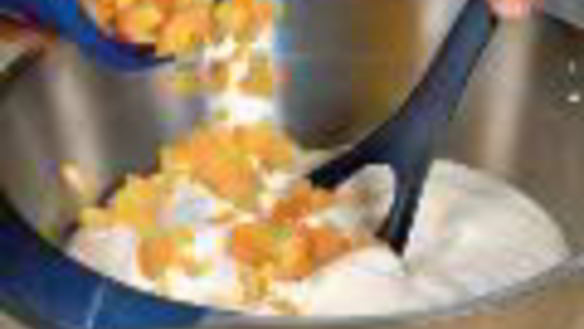 ШАГ 2. абрикосовый пломбир