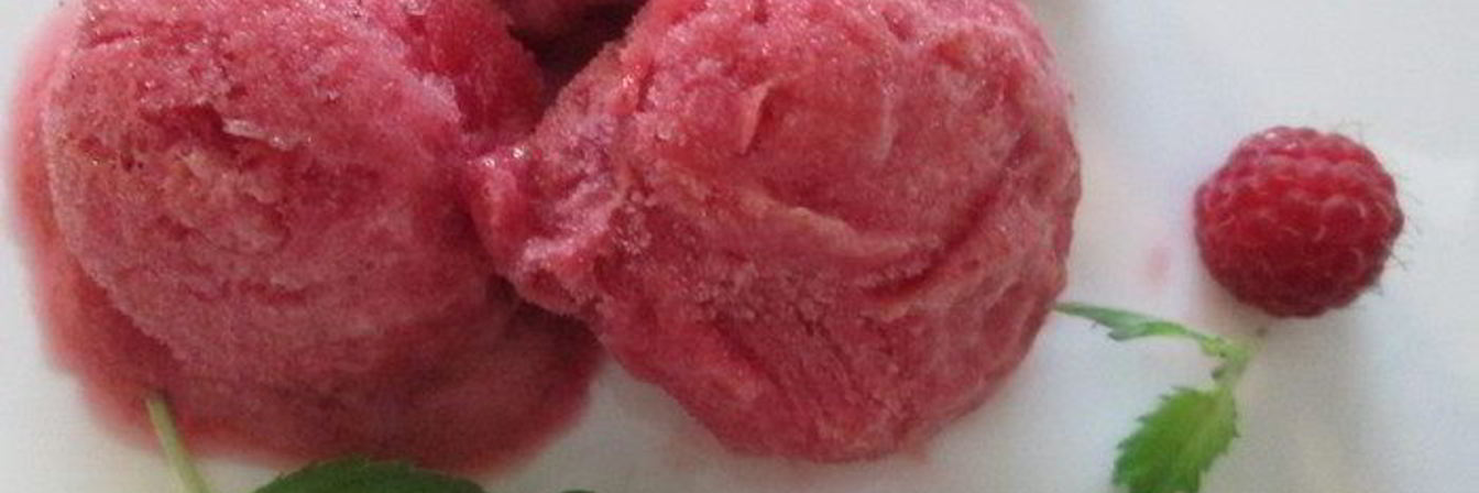 Малиново-имбирный сорбет и мороженое