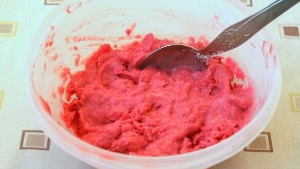 ШАГ 4. малиновое мороженое