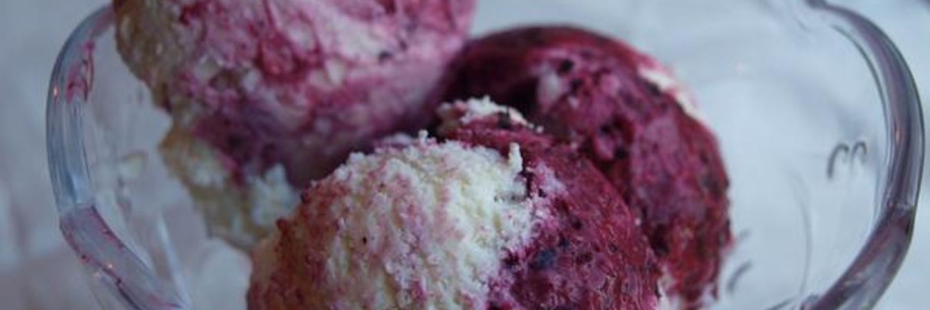 Мороженое черносмородиновое