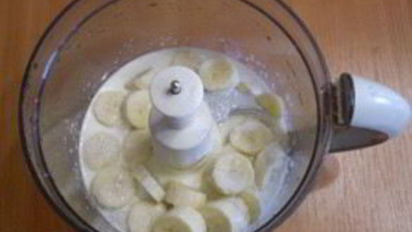 ШАГ 3. мороженое из банана