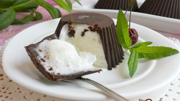 ШАГ 5. мороженое молочное в шоколаде