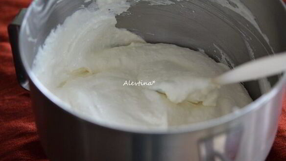 ШАГ 3. мороженое рикотта на меду