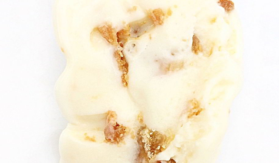 Рецепт мороженое с белым шоколадом и кусочками блонди