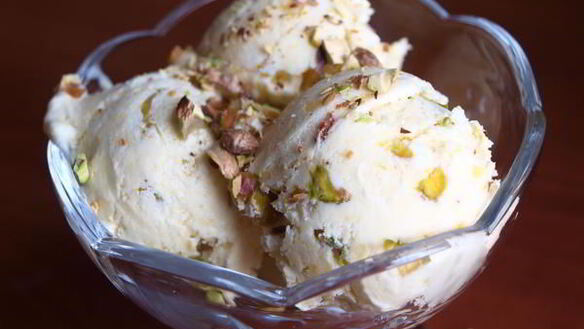 ШАГ 6. мороженое с манго и фисташками