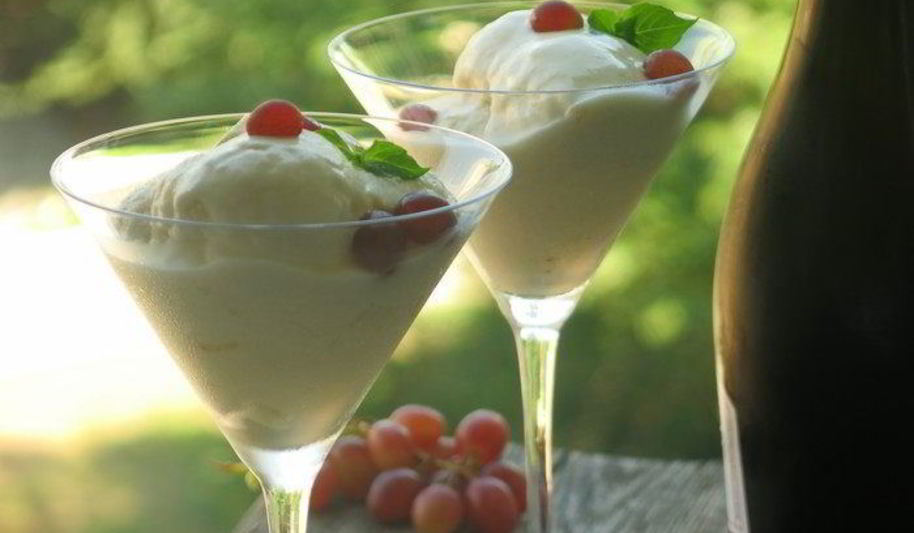 Рецепт мороженое с шампанским и грушами