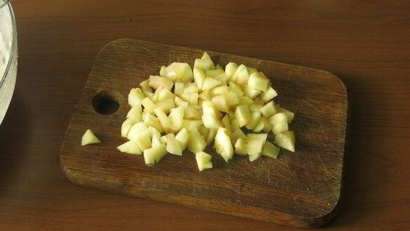 ШАГ 5. мороженое с шампанским и грушами