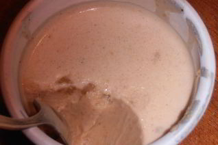 Ореховое мороженое с апельсиновыми цукатами и шоколадом