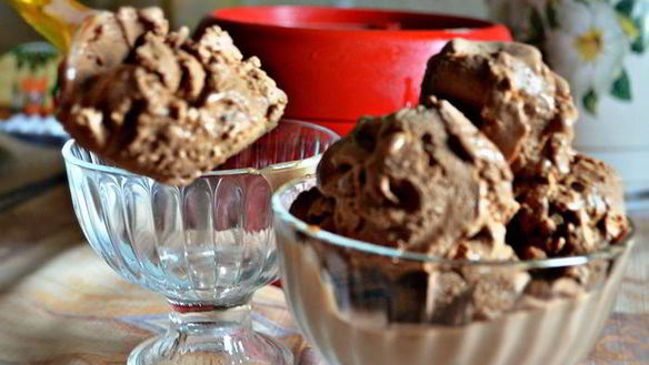 ШАГ 7. шоколадное мороженое c красным перцем