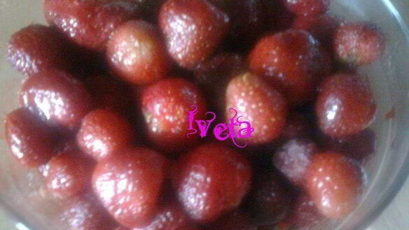 ШАГ 4. сливочно-клубничное мороженое