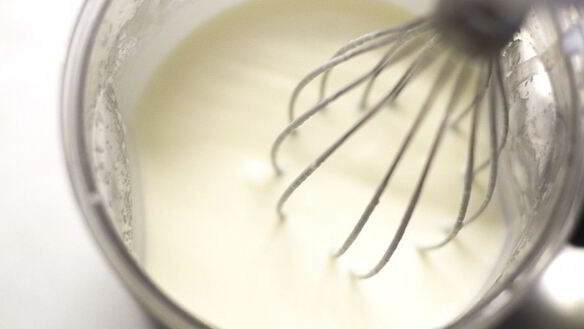 ШАГ 2. сливочное мороженое с арахисом