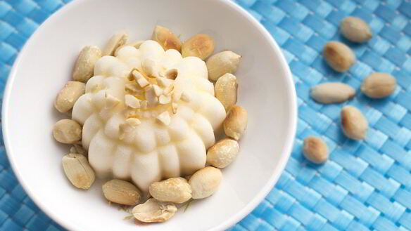 ШАГ 5. сливочное мороженое с арахисом